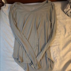 SO Green Long Sleeve V-Neck Blouse